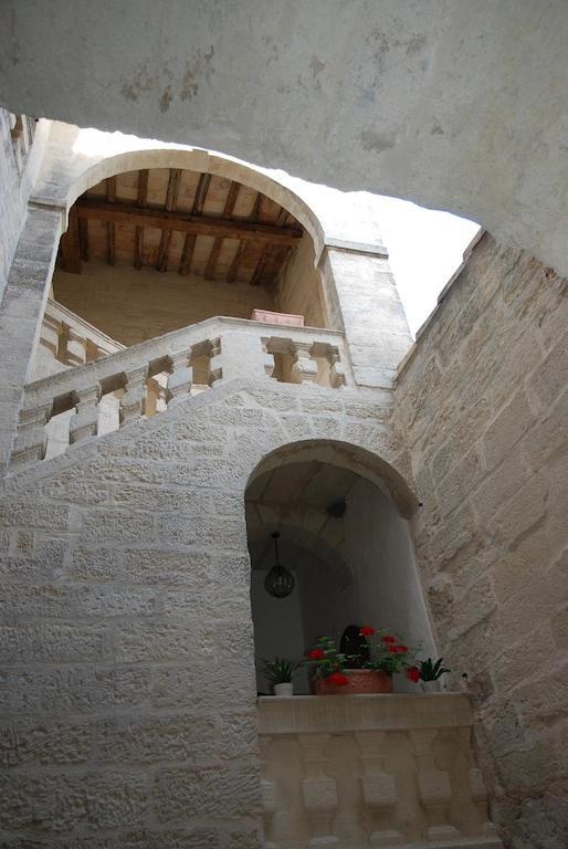 לינה וארוחת בוקר Uzès Le Richelieu מראה חיצוני תמונה