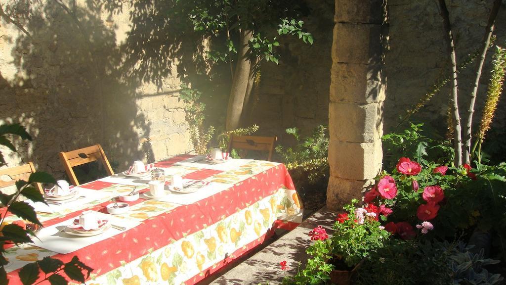 לינה וארוחת בוקר Uzès Le Richelieu מראה חיצוני תמונה